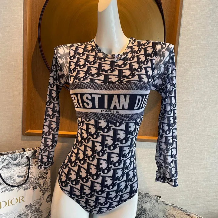 スーパーコピー グッチ 水着