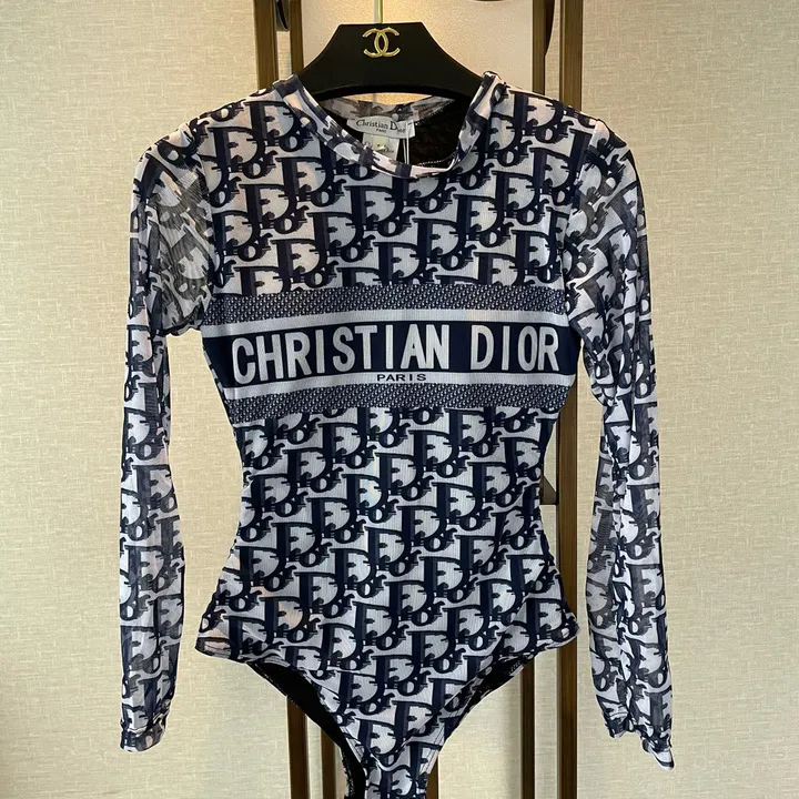 スーパーコピー グッチ 水着