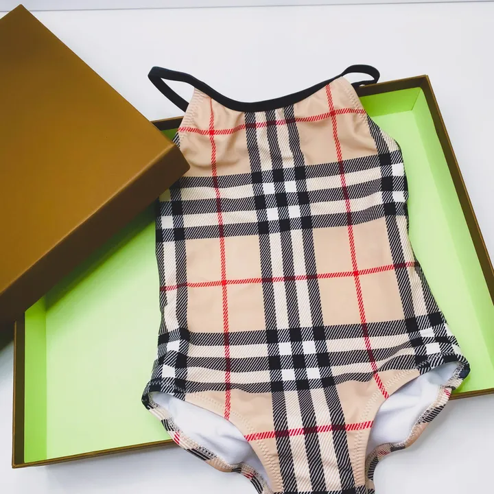 スーパーコピー バーバリー ス 水着