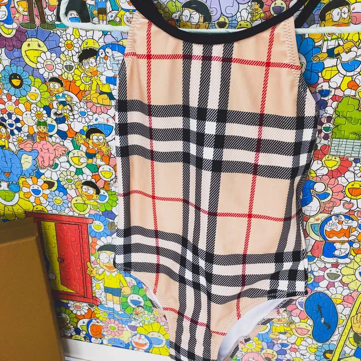 スーパーコピー バーバリー ス 水着