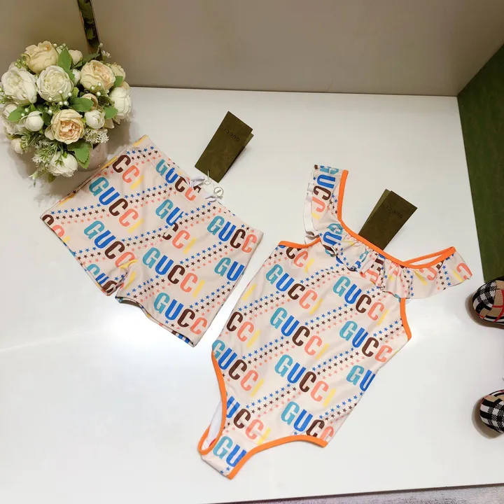 スーパーコピー グッチ 水着