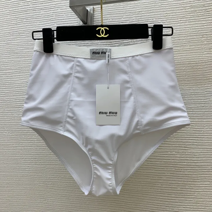 スーパーコピー ミュウミュウ 水着