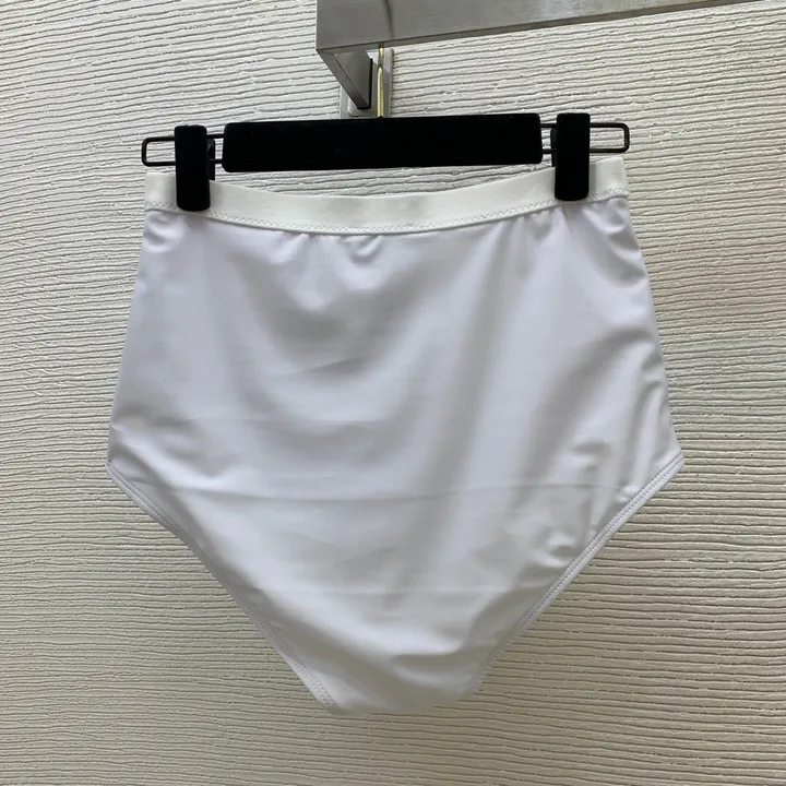 スーパーコピー ミュウミュウ 水着