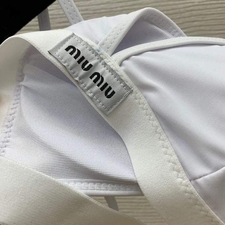 スーパーコピー ミュウミュウ 水着