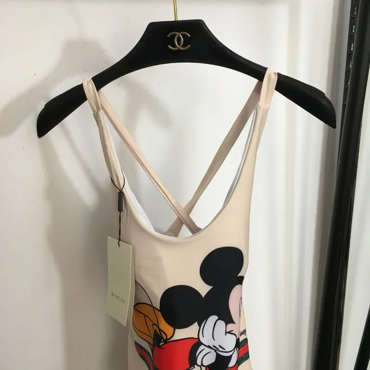 スーパーコピー グッチ 水着