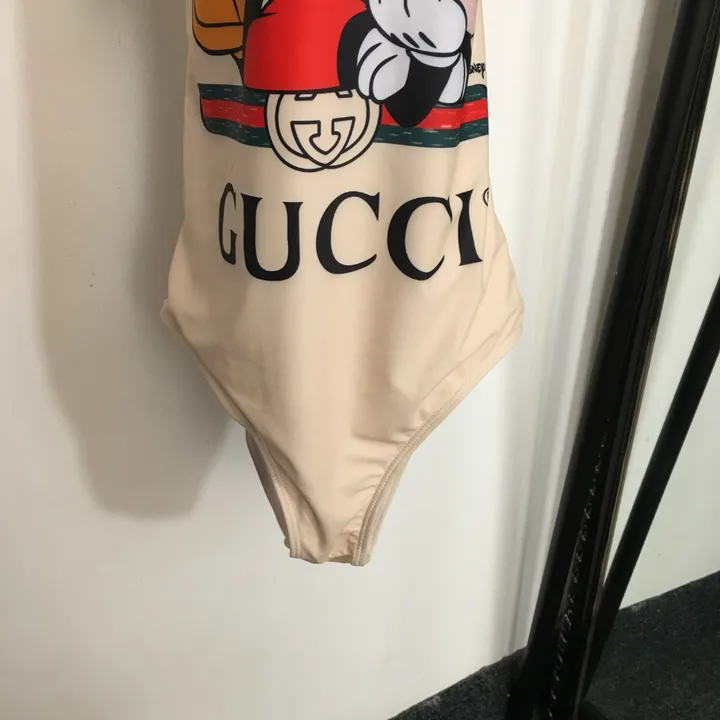 スーパーコピー グッチ 水着