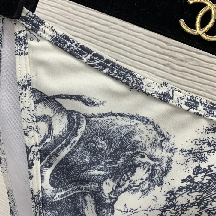 スーパーコピー グッチ 水着