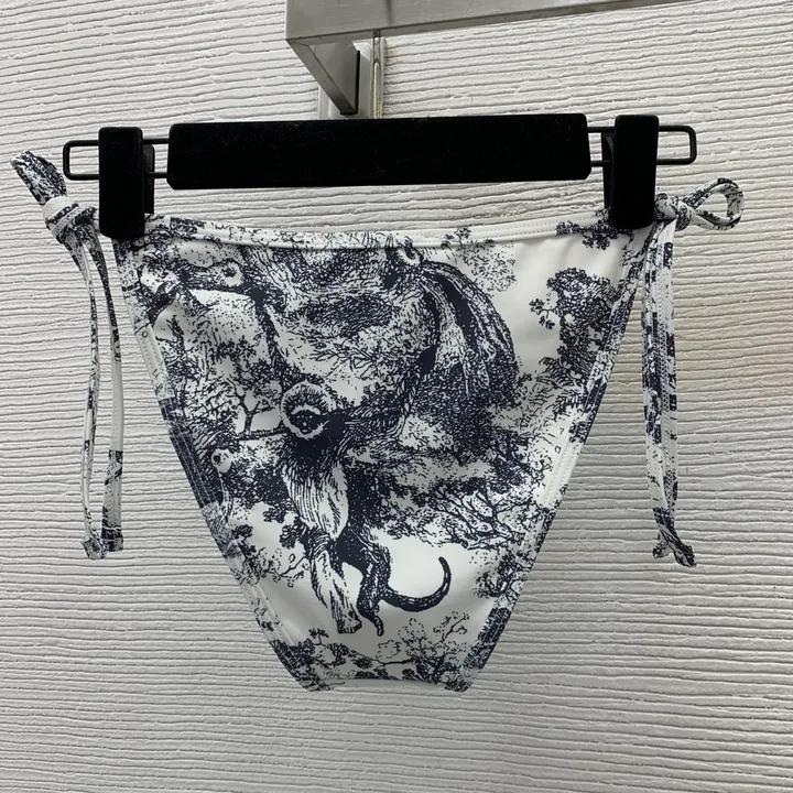 スーパーコピー グッチ 水着