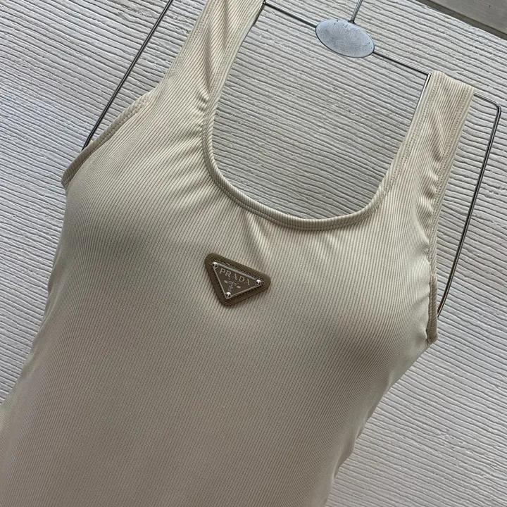 スーパーコピー バレンシアガ 水着