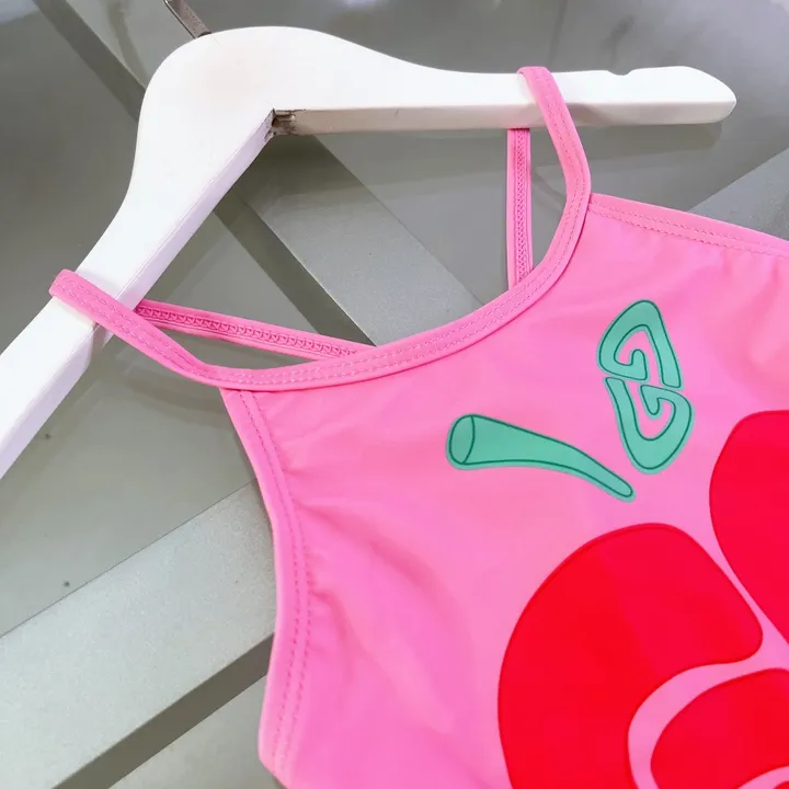 スーパーコピー グッチ 水着