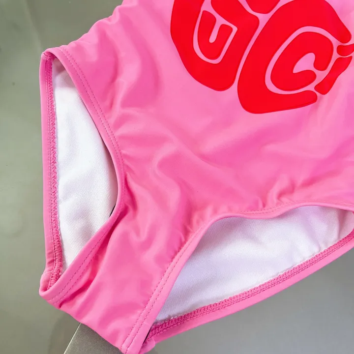 スーパーコピー グッチ 水着