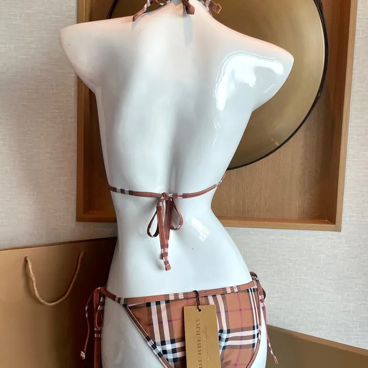 スーパーコピー バーバリー ス 水着