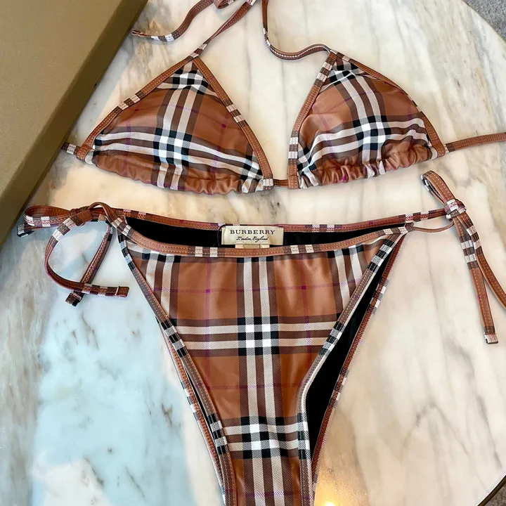 スーパーコピー バーバリー ス 水着