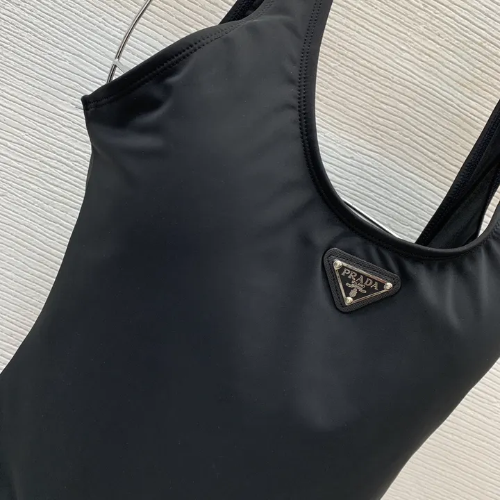 スーパーコピー バレンシアガ 水着