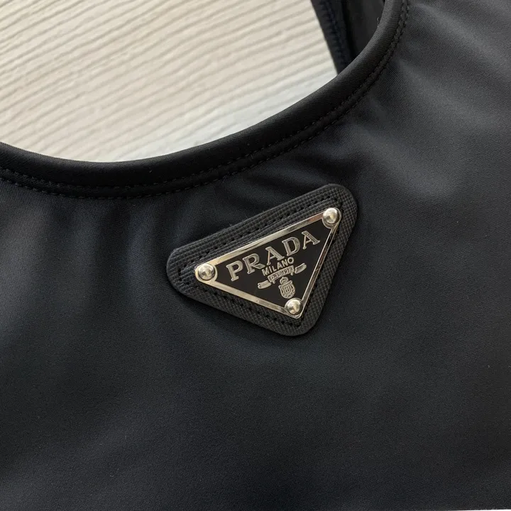 スーパーコピー バレンシアガ 水着