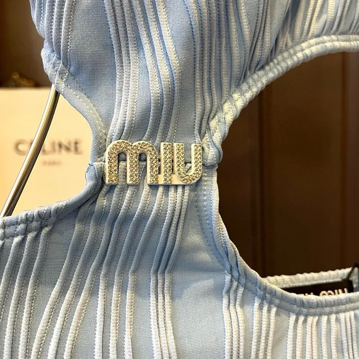 スーパーコピー ミュウミュウ 水着