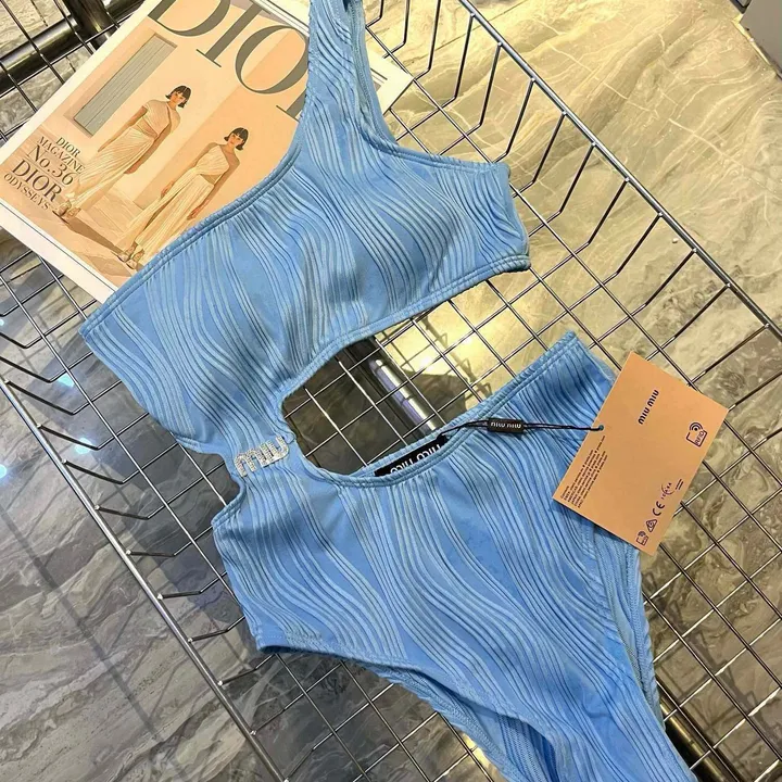 スーパーコピー ミュウミュウ 水着