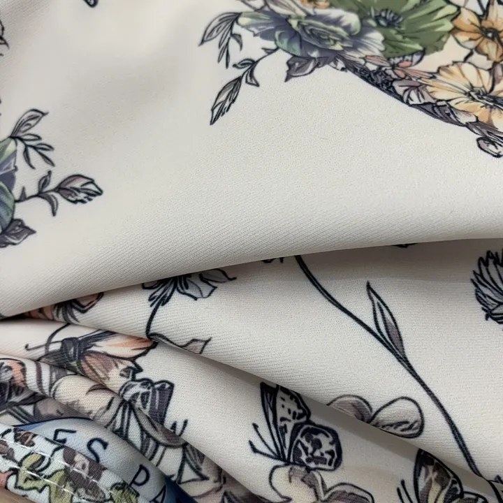 スーパーコピー グッチ 水着