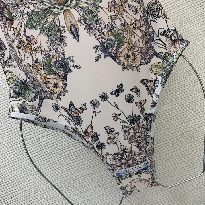 スーパーコピー グッチ 水着