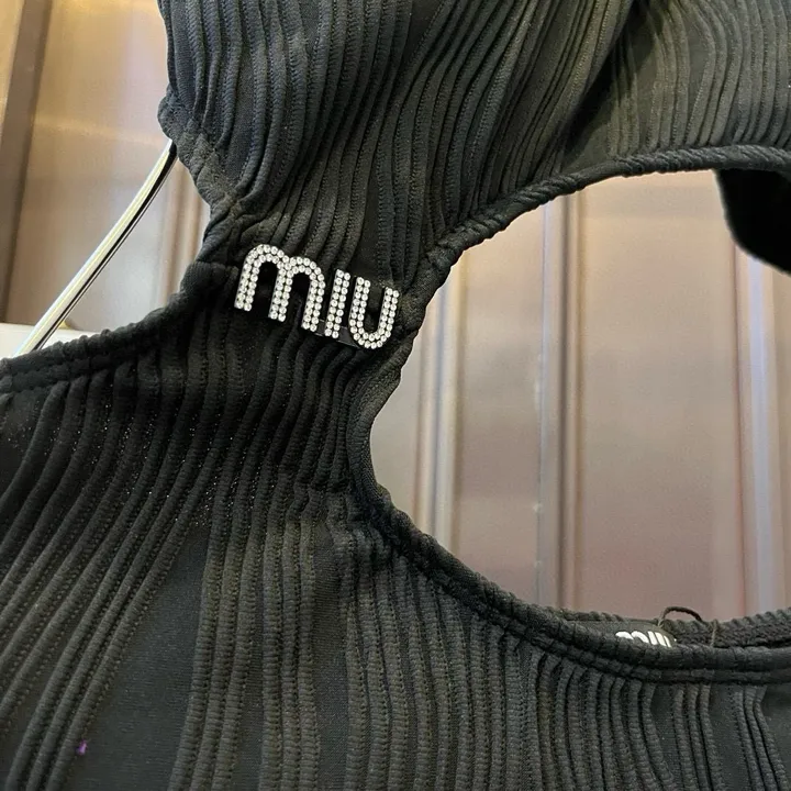 スーパーコピー ミュウミュウ 水着