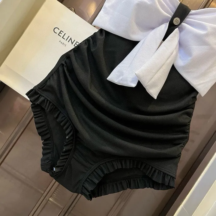 スーパーコピー ミュウミュウ 水着