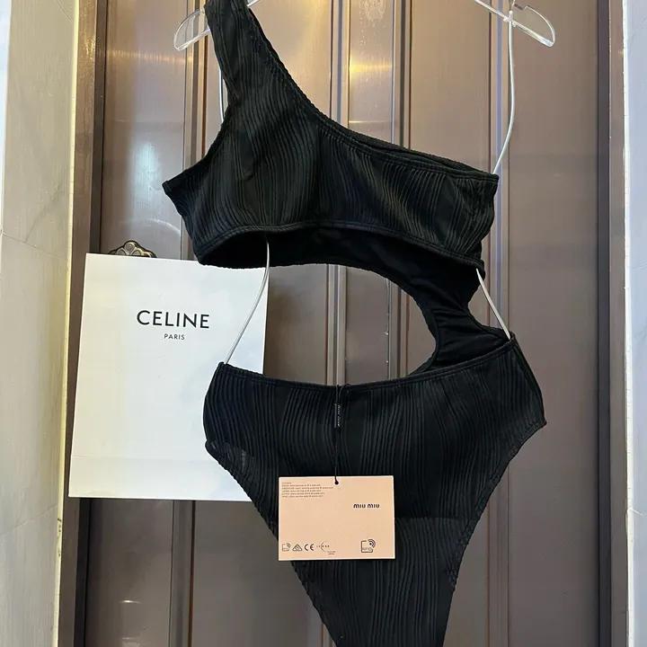 スーパーコピー ミュウミュウ 水着