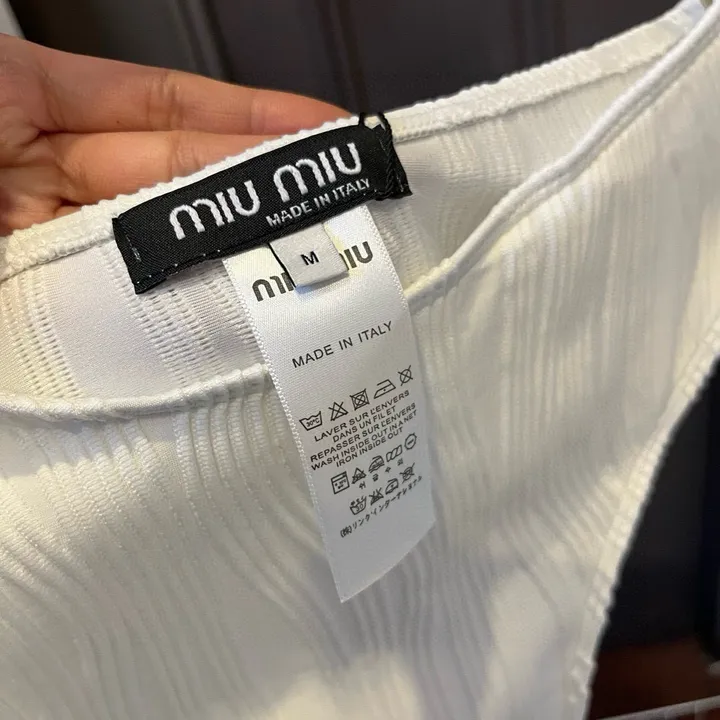 スーパーコピー ミュウミュウ 水着