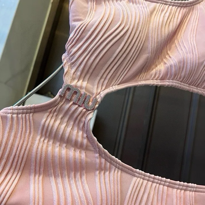 スーパーコピー ミュウミュウ 水着