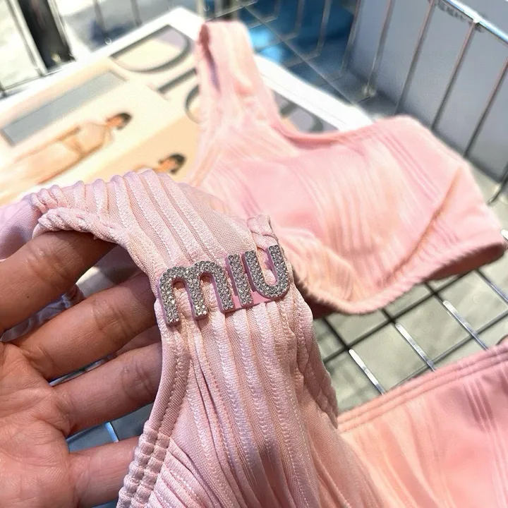 スーパーコピー ミュウミュウ 水着