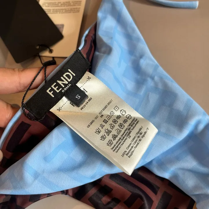 スーパーコピー フェンディ 水着