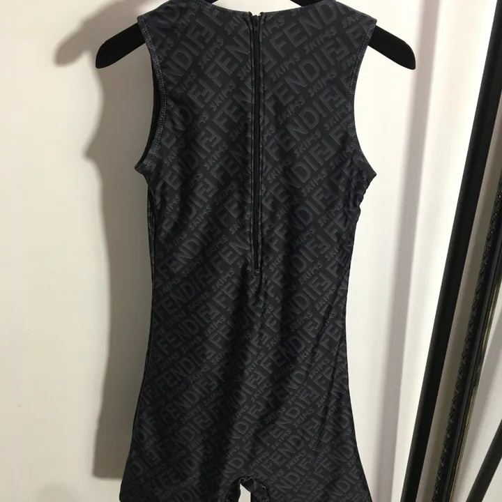 スーパーコピー フェンディ 水着