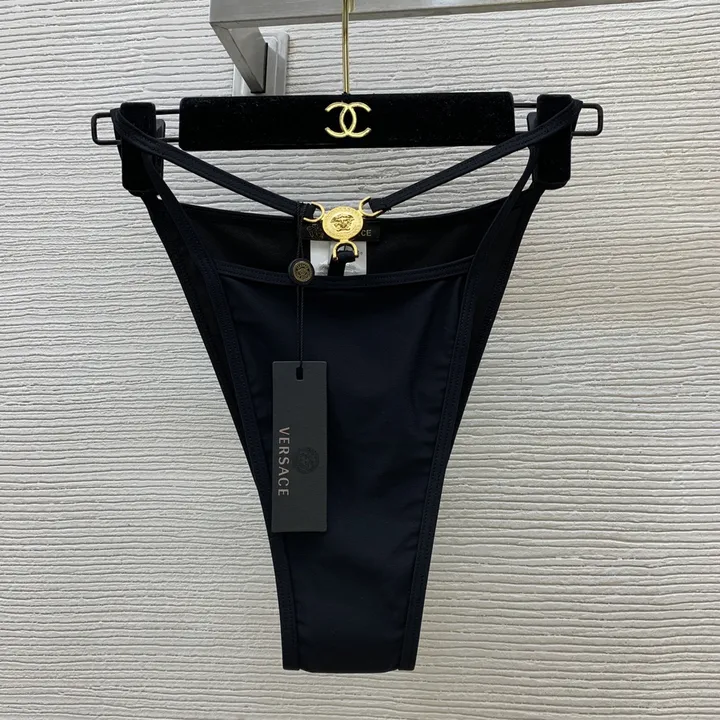 スーパーコピー シュプリーム 水着