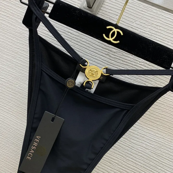 スーパーコピー シュプリーム 水着