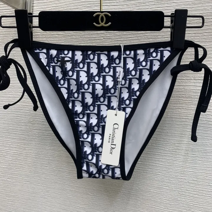 スーパーコピー グッチ 水着