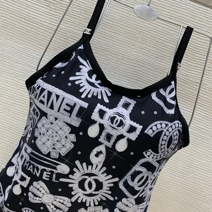 スーパーコピー シャネル 水着