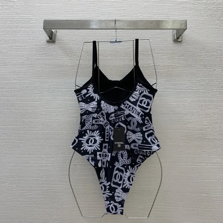 スーパーコピー シャネル 水着
