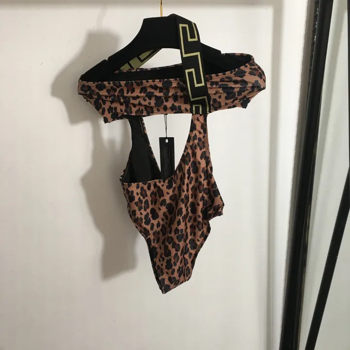 スーパーコピー ヴェルサーチ 水着