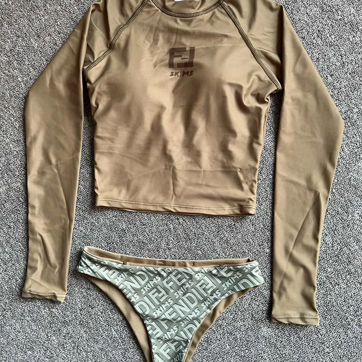 スーパーコピー フェンディ 水着