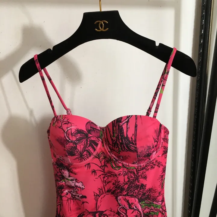 スーパーコピー グッチ 水着