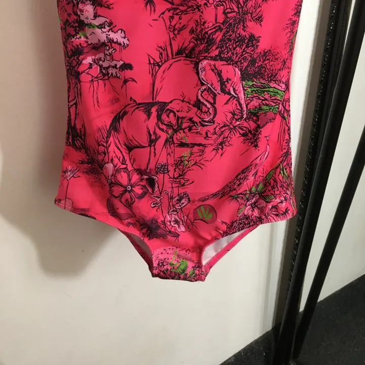 スーパーコピー グッチ 水着