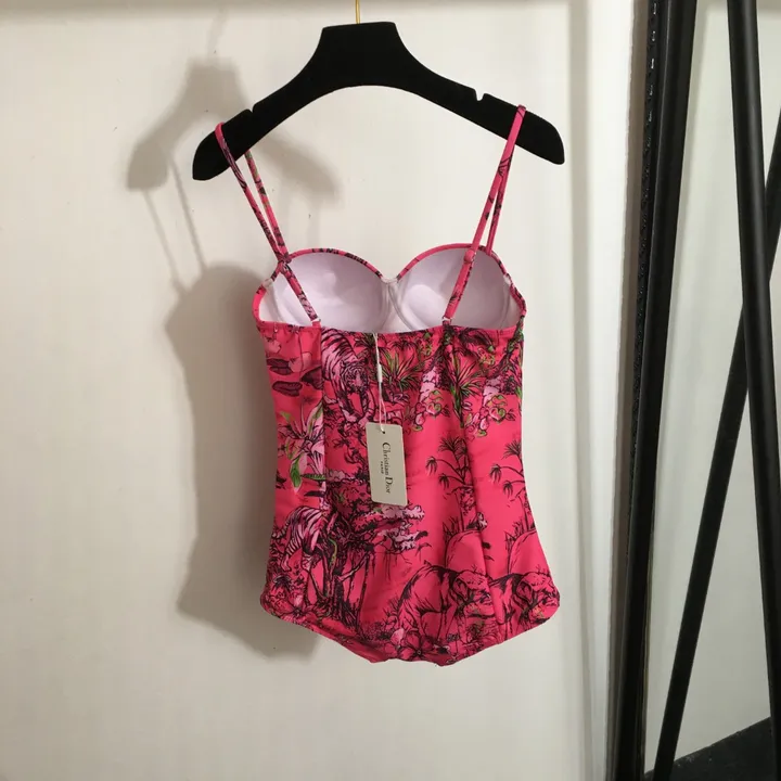 スーパーコピー グッチ 水着