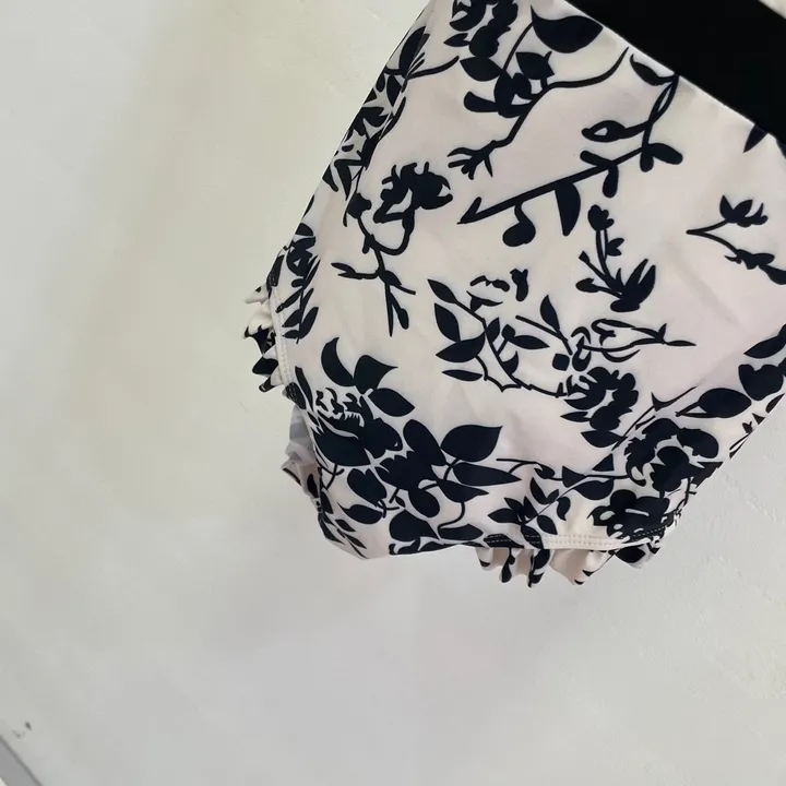 スーパーコピー シャネル 水着