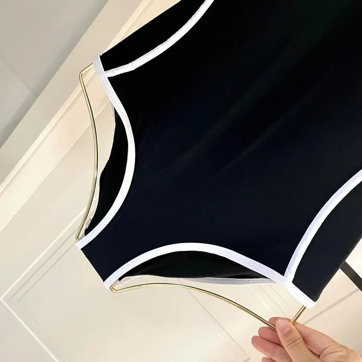 スーパーコピー シャネル 水着