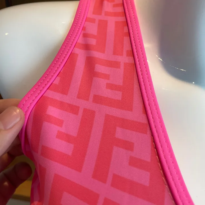 スーパーコピー フェンディ 水着