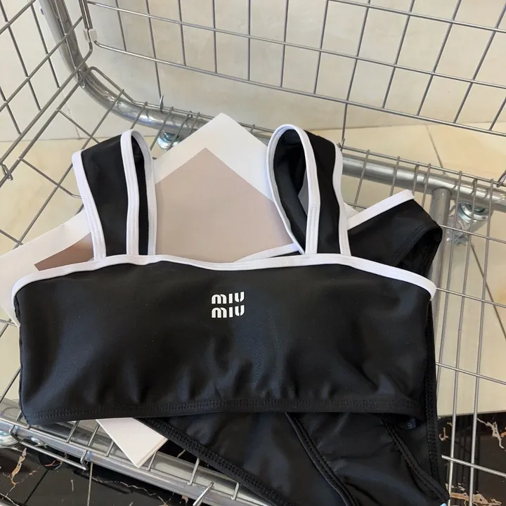 スーパーコピー ミュウミュウ 水着