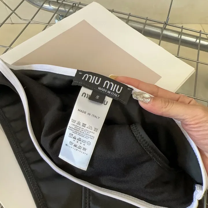 スーパーコピー ミュウミュウ 水着