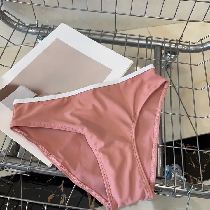 スーパーコピー ミュウミュウ 水着