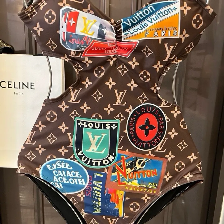 スーパーコピー シャネル 水着