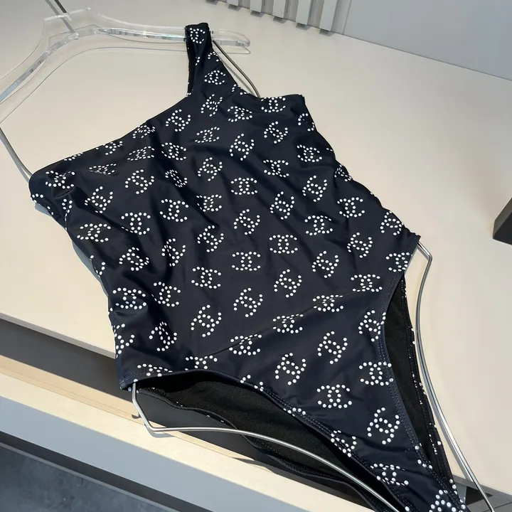 スーパーコピー シャネル 水着