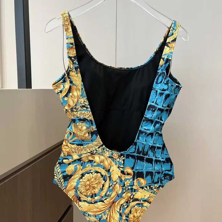 スーパーコピー ヴェルサーチ 水着